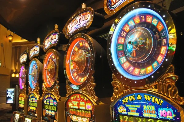 link rajabandot mobile app interface showing live-dealer tables and sportsbook options